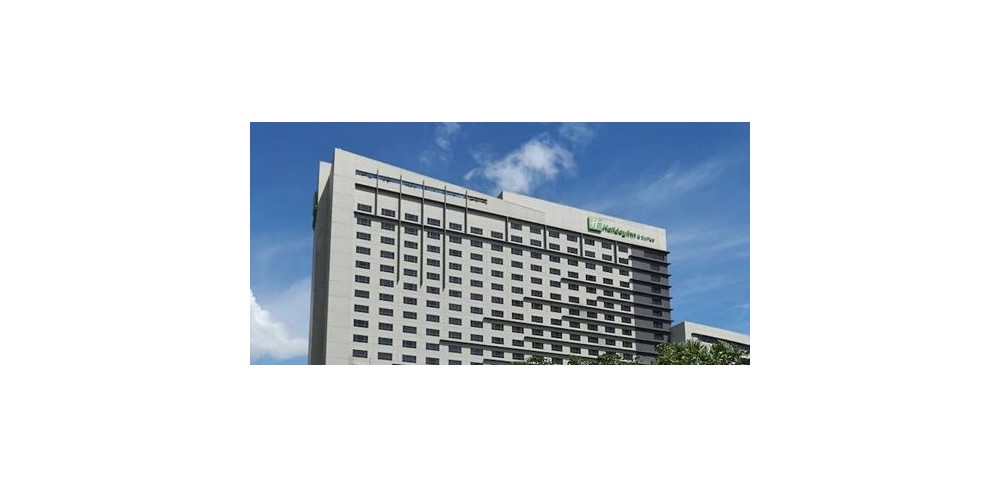 홀리데이 인 엔 스위트 마카티 (HOLIDAY INN & SUITES MAKATI)