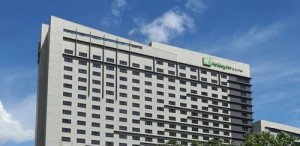 홀리데이 인 엔 스위트 마카티 (HOLIDAY INN & SUITES MAKATI)