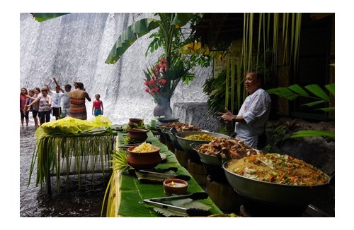 빌라에스쿠데로 코코넛 농장 투어 (VILLA ESCUDERO COCONUT PALM TOUR)